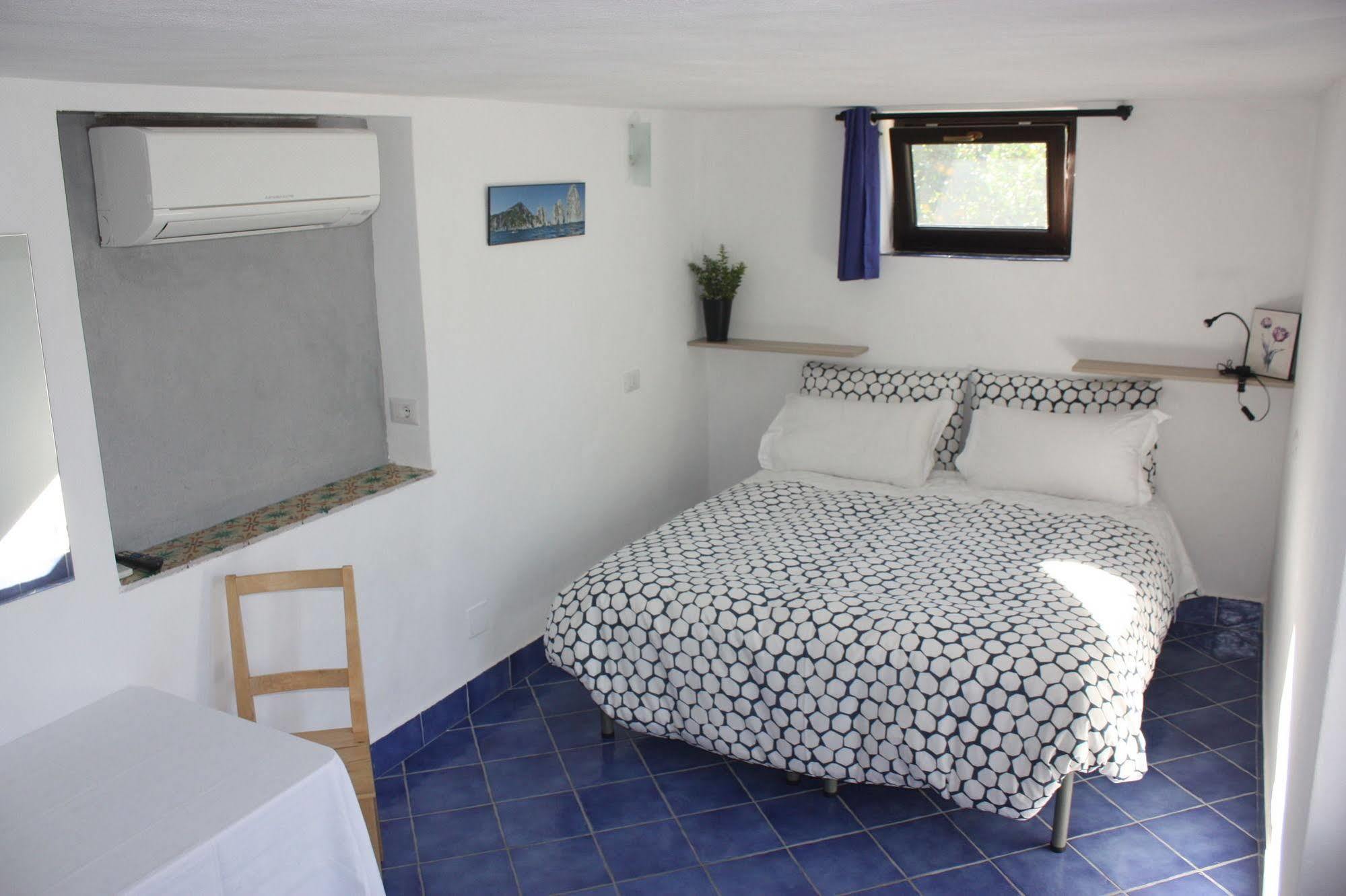 B&B Casetta Minghitto Анакапри Екстериор снимка